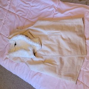 Brand zing, Size large, color cream